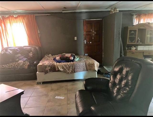 5 BEDROOM HOUSE FOR SALE IN ILITHA PARK